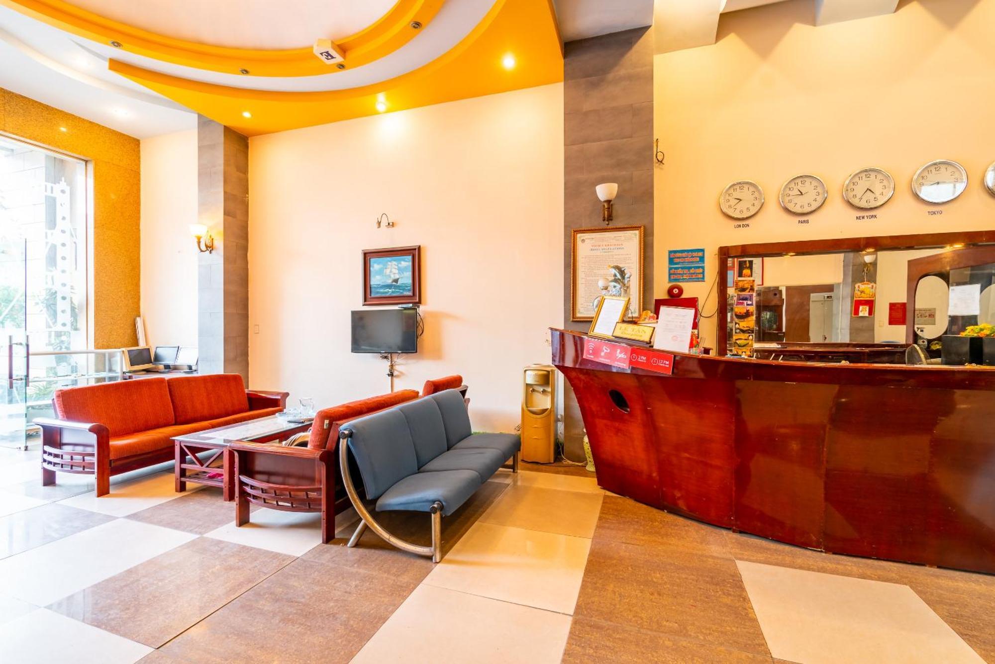 Super Oyo 266 Golden Gate Hotel Da Nang Buitenkant foto