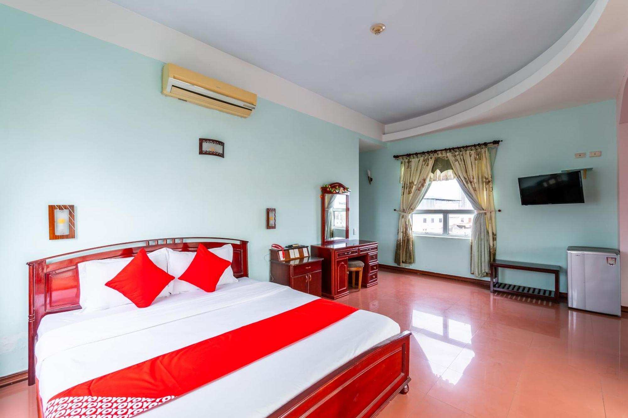 Super Oyo 266 Golden Gate Hotel Da Nang Buitenkant foto