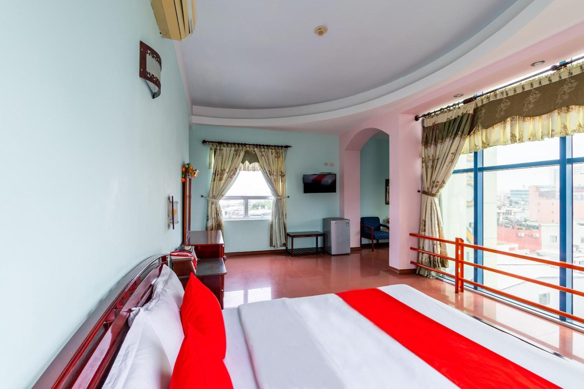 Super Oyo 266 Golden Gate Hotel Da Nang Buitenkant foto