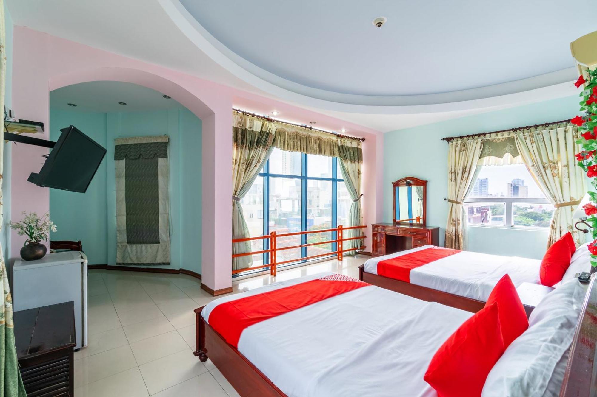 Super Oyo 266 Golden Gate Hotel Da Nang Buitenkant foto