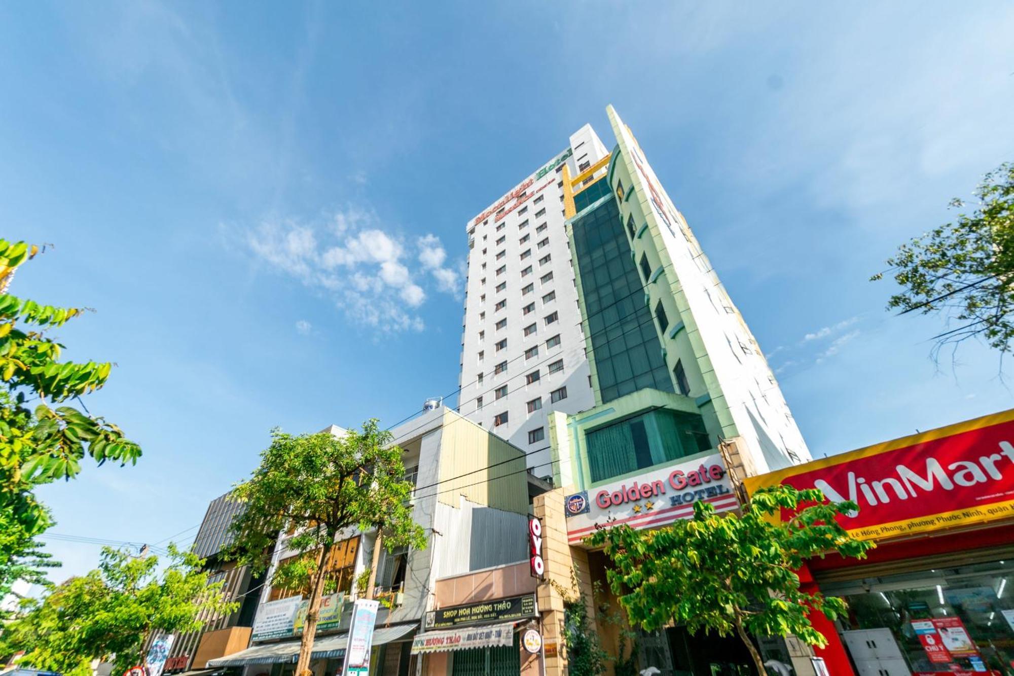 Super Oyo 266 Golden Gate Hotel Da Nang Buitenkant foto